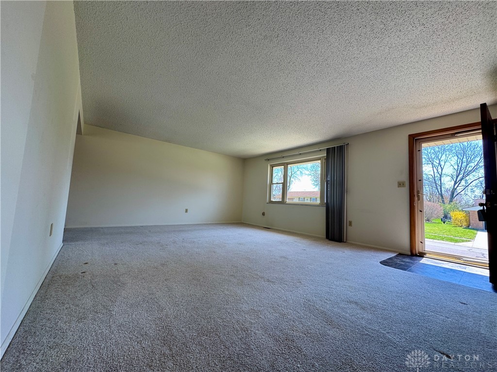 4655 Rathburn Drive, Englewood, Ohio image 10