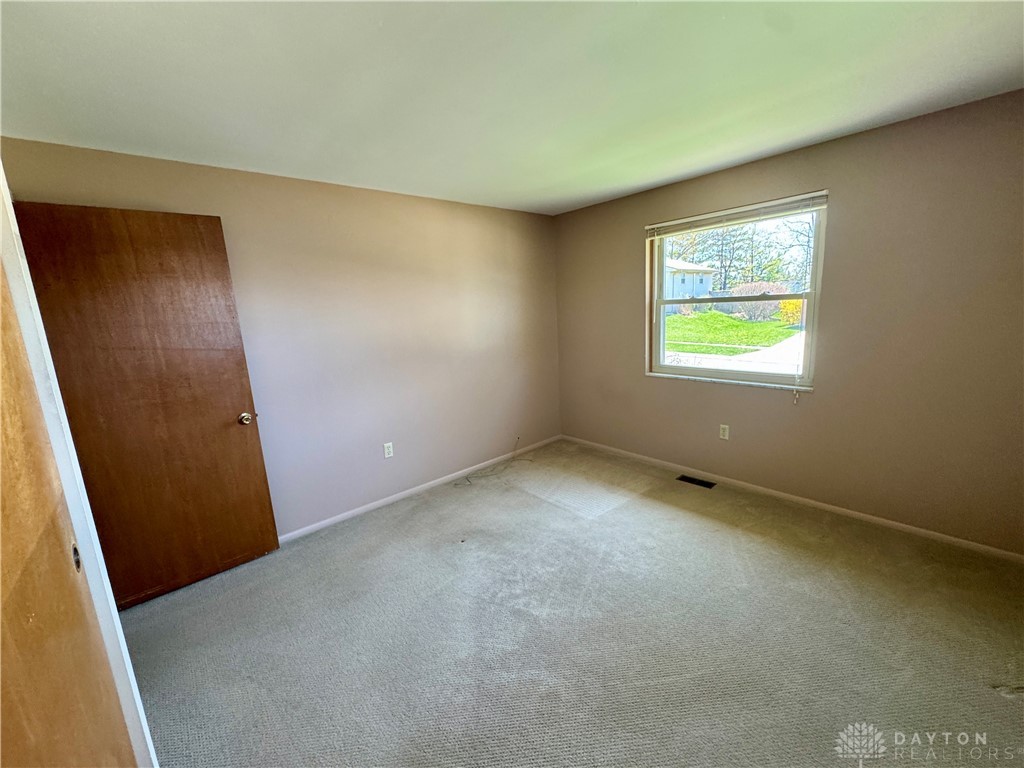 4655 Rathburn Drive, Englewood, Ohio image 21