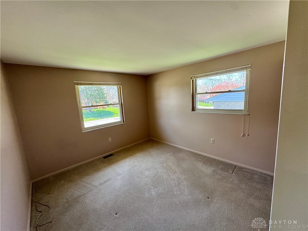 4655 Rathburn Drive, Englewood, Ohio image 18