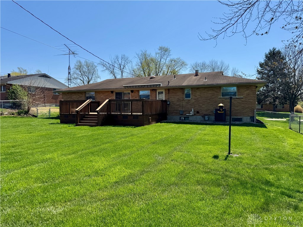 4655 Rathburn Drive, Englewood, Ohio image 39
