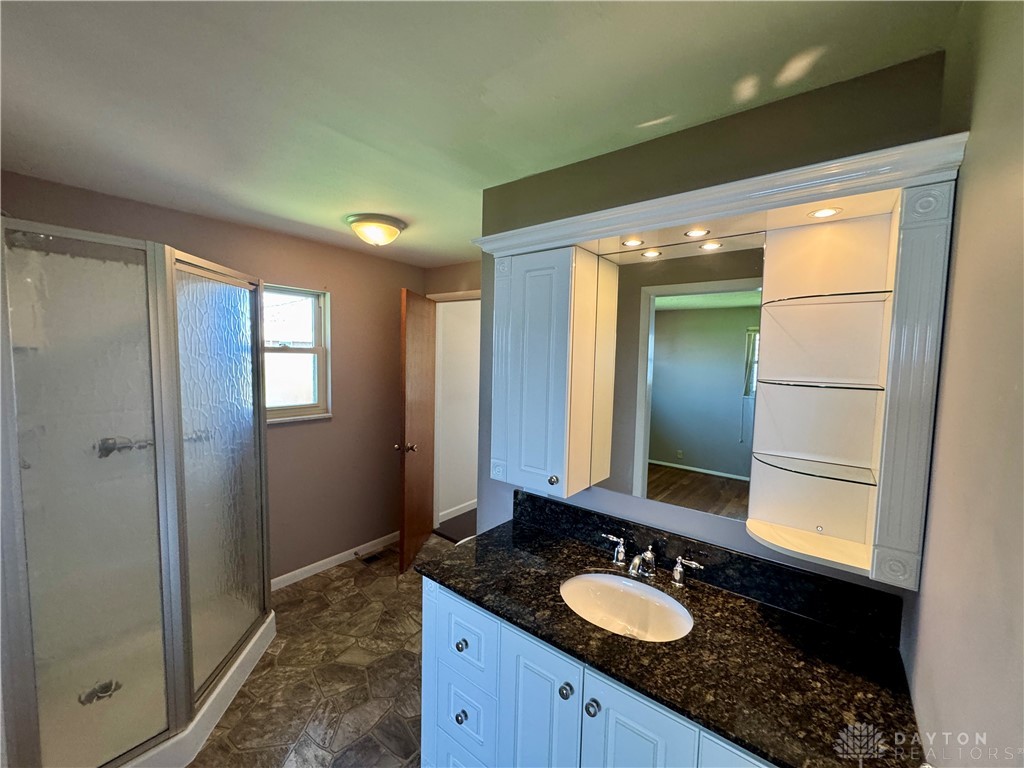 4655 Rathburn Drive, Englewood, Ohio image 27