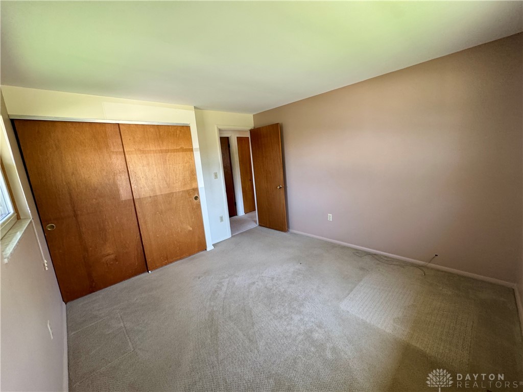 4655 Rathburn Drive, Englewood, Ohio image 20