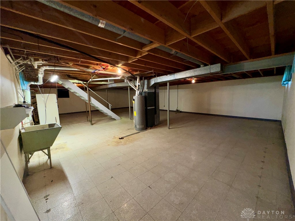 4655 Rathburn Drive, Englewood, Ohio image 34