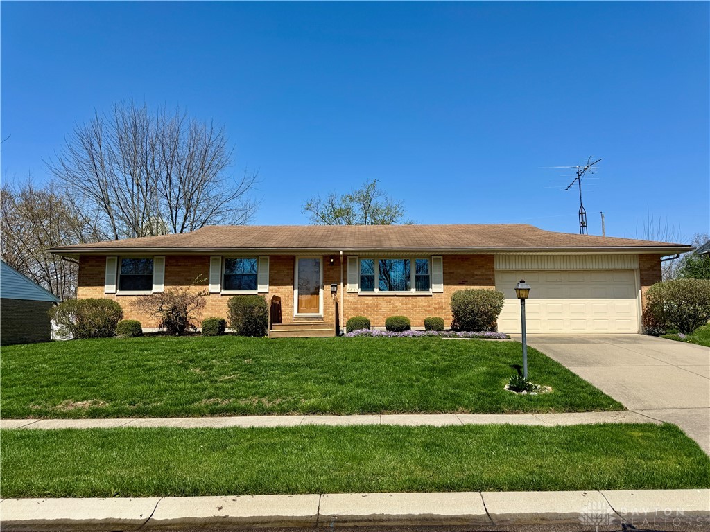 4655 Rathburn Drive, Englewood, Ohio image 1