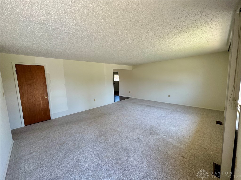 4655 Rathburn Drive, Englewood, Ohio image 7
