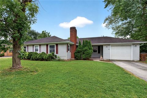 Photo of 14 W Sherry Drive, Trotwood, OH 45426 (MLS # 958080)