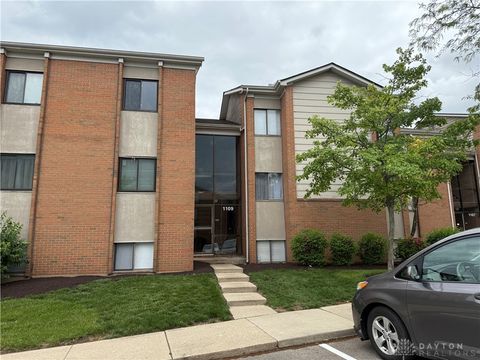 Photo of 1109 Arrowhead Crossing #A, West Carrollton, OH 45449 (MLS # 934722)