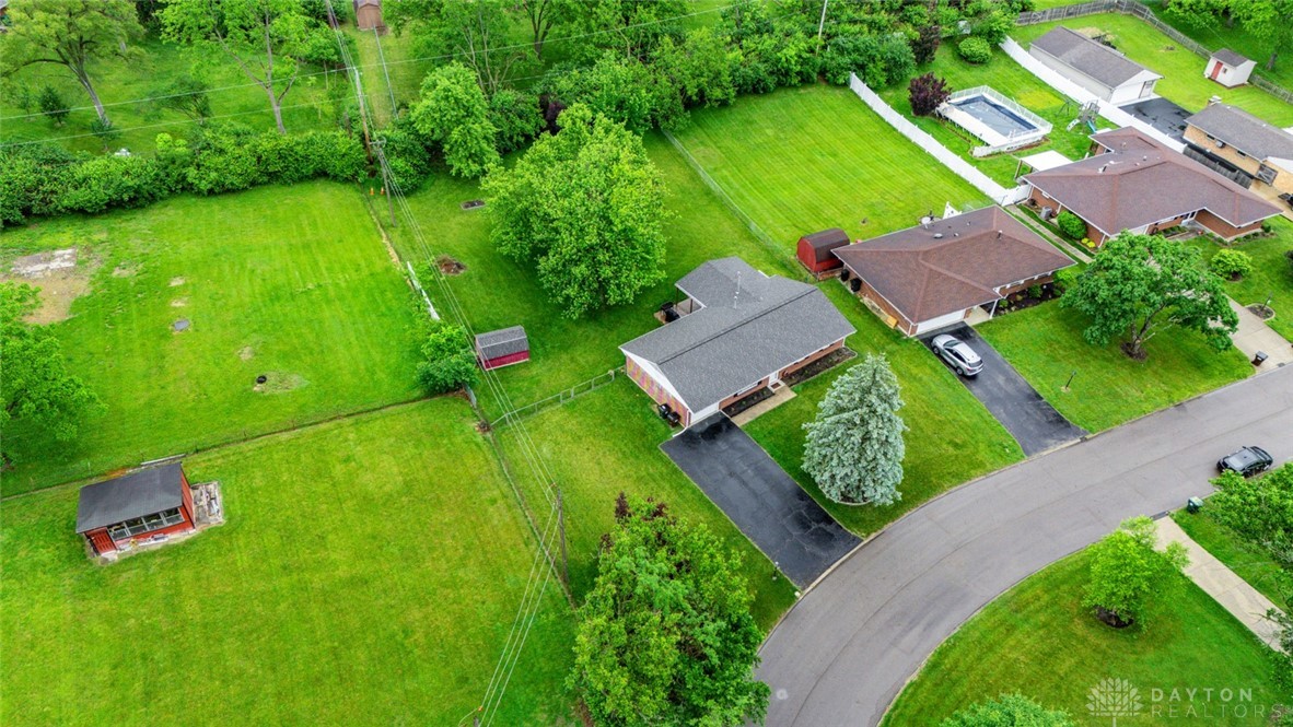 2325 Mardell Drive, Dayton, Ohio image 6