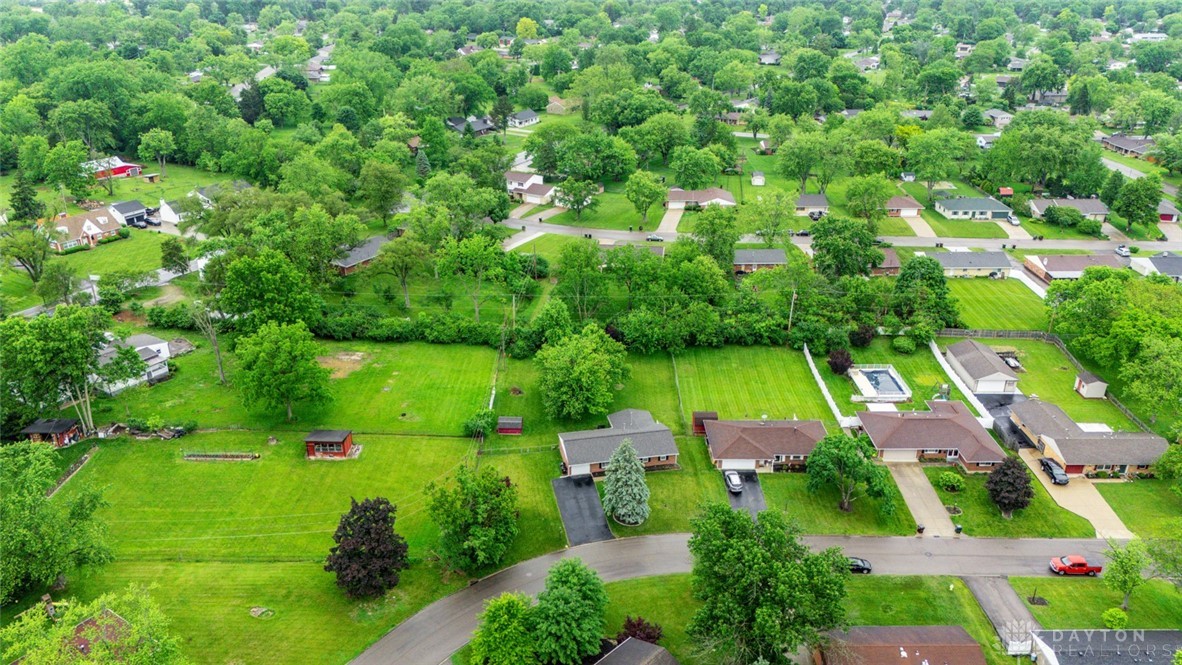 2325 Mardell Drive, Dayton, Ohio image 8