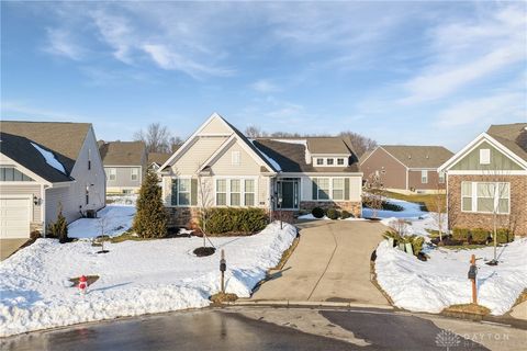 Photo of 1382 Brookchase Circle, Maineville, OH 45039 (MLS # 952070)