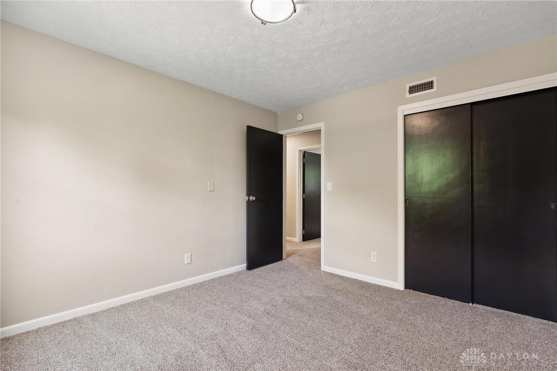 2449 Pine Knott Drive, Beavercreek, Ohio image 20