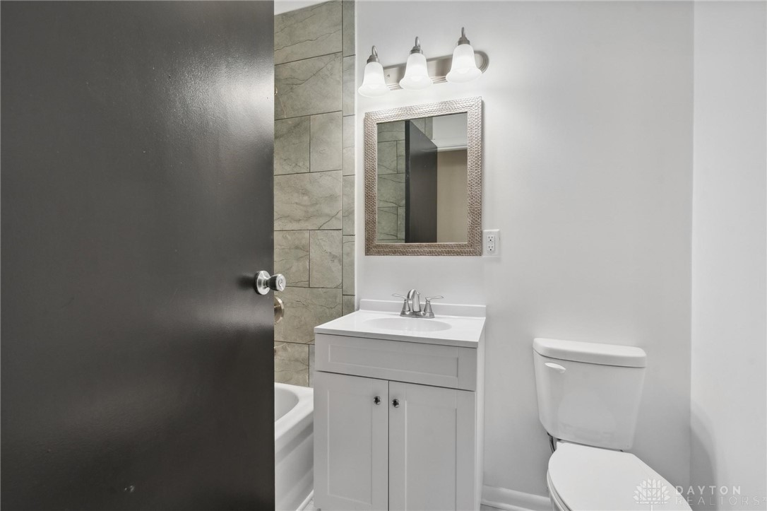 2449 Pine Knott Drive, Beavercreek, Ohio image 21
