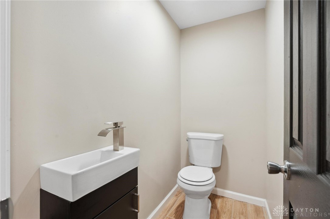 2449 Pine Knott Drive, Beavercreek, Ohio image 38