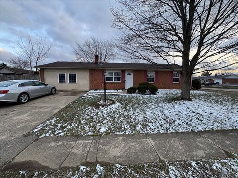 Photo of 315 Evergreen Drive, Eaton, OH 45320 (MLS # 954365)