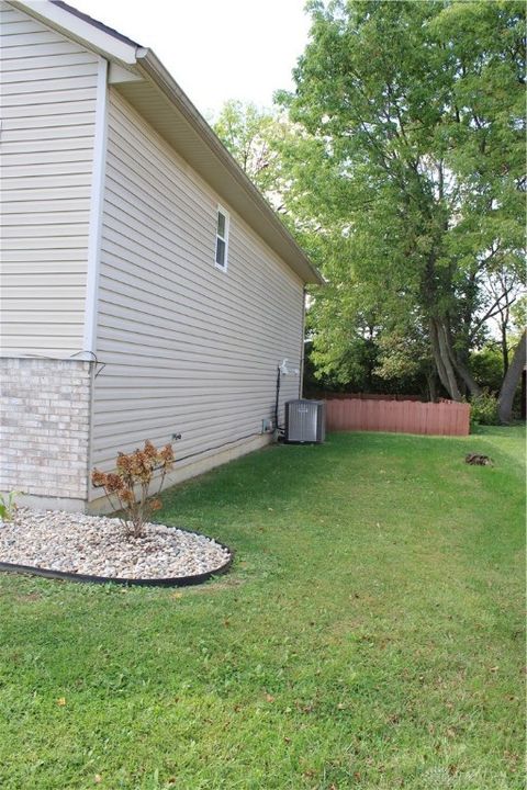Tiny photo for 6739 Evergreen Woods Drive, Dayton, OH 45424 (MLS # 945247)