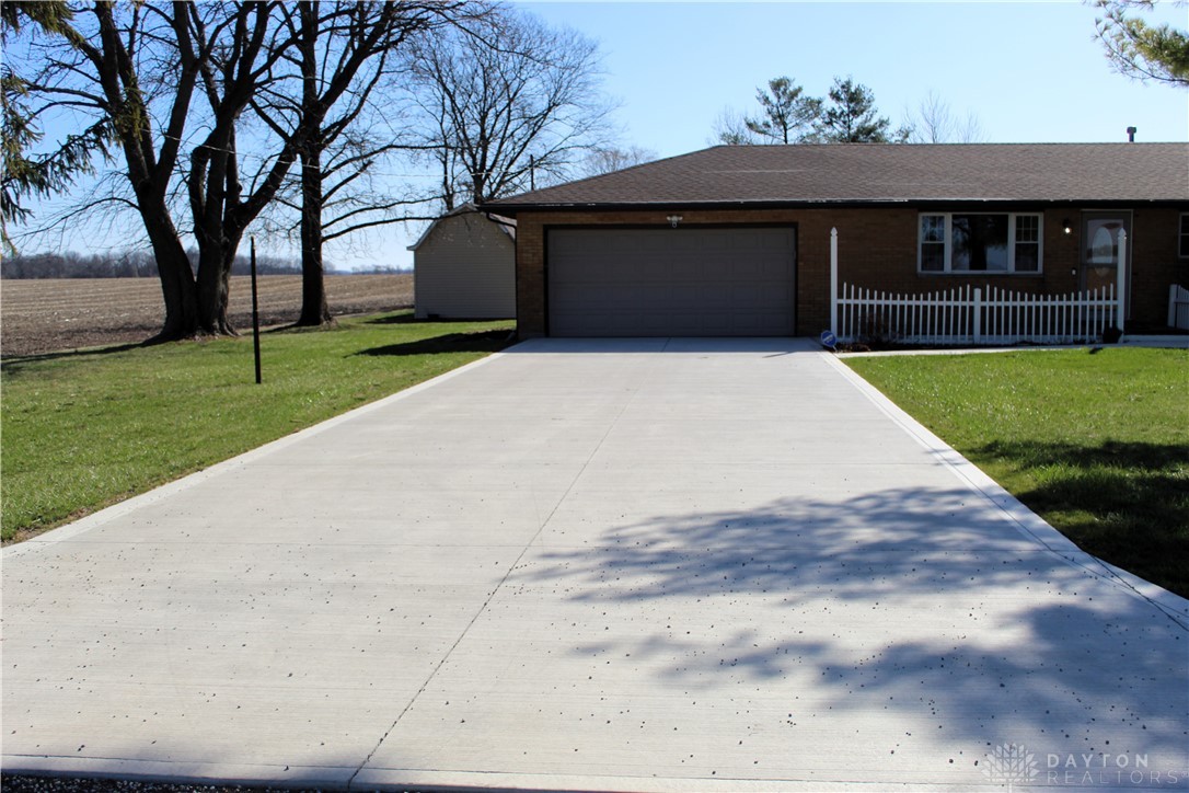 4640 Limrick Road, Green Township, Ohio image 2