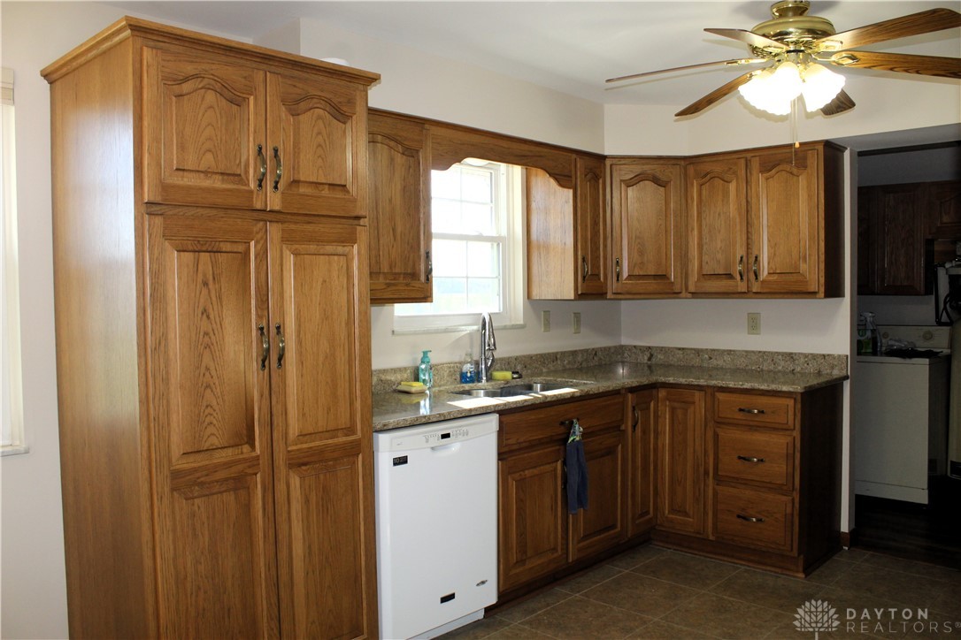 4640 Limrick Road, Green Township, Ohio image 31