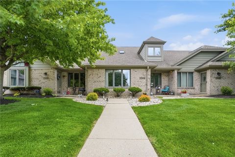 Photo of 1340 Donson Circle, Kettering, OH 45429 (MLS # 959418)