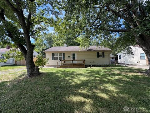 Photo of 2843 Purdue Drive, Dayton, OH 45420 (MLS # 942573)