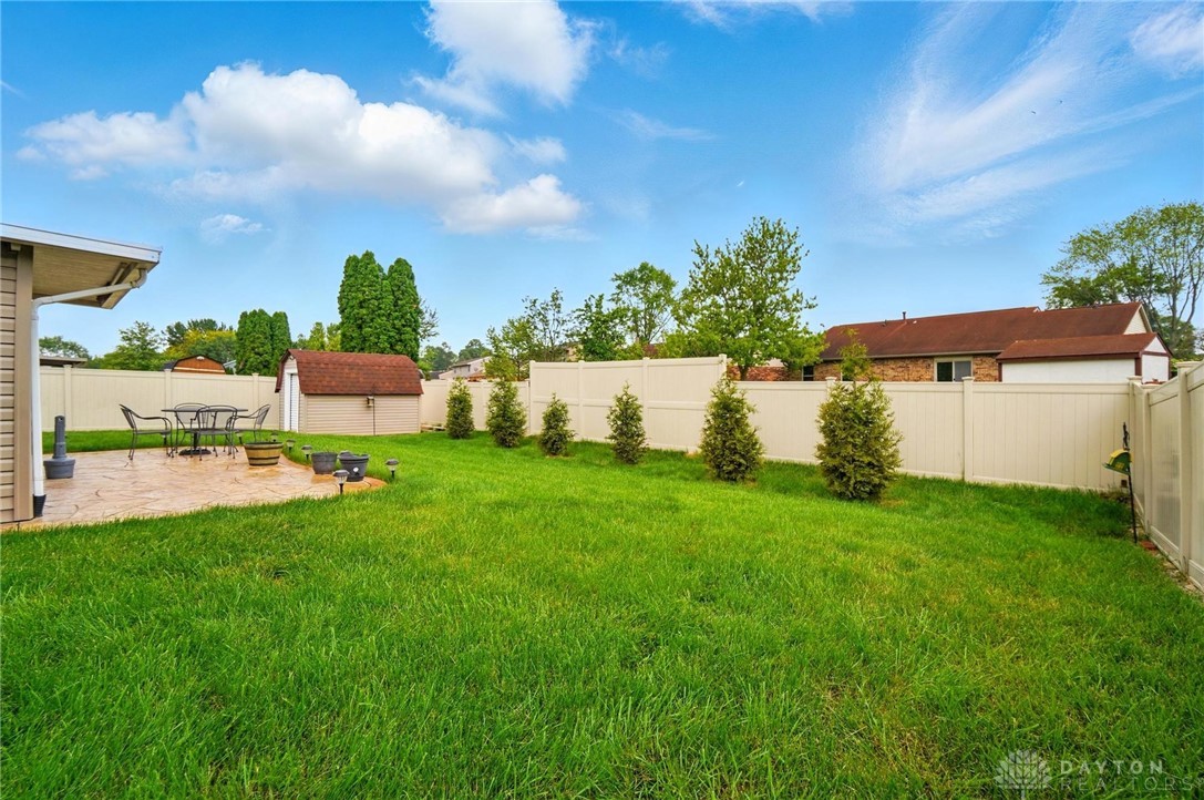 8731 Emeraldgate Drive, Dayton, Ohio image 32