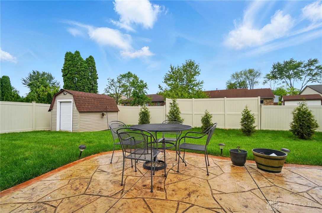 8731 Emeraldgate Drive, Dayton, Ohio image 35