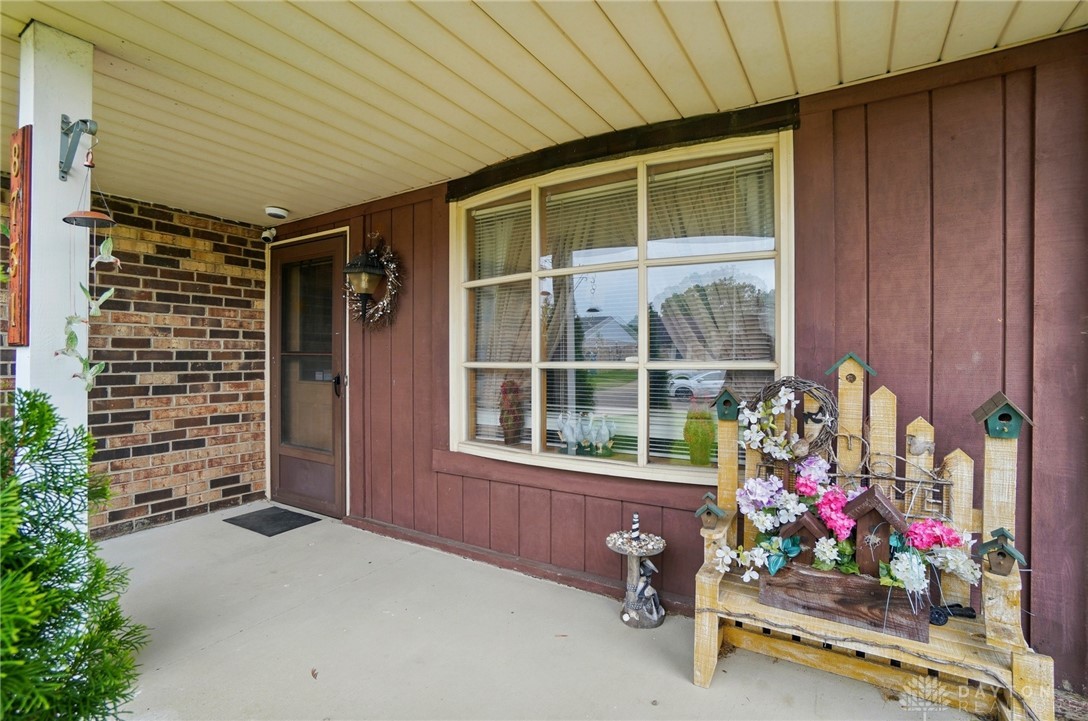 8731 Emeraldgate Drive, Dayton, Ohio image 5