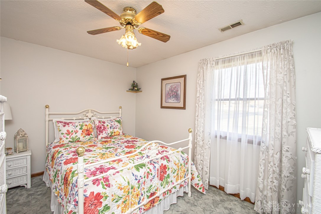 619 Lakengren Drive, Eaton, Ohio image 18
