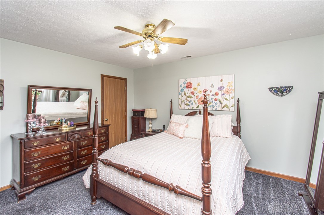 619 Lakengren Drive, Eaton, Ohio image 24