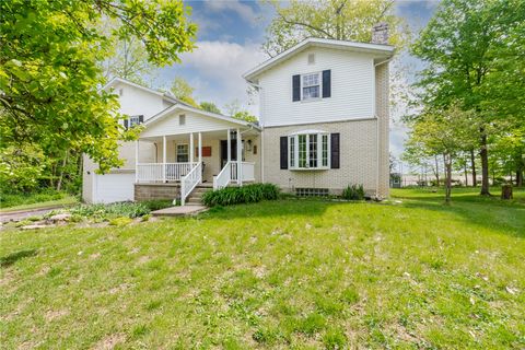 Photo of 678 Skodborg Drive, Eaton, OH 45320 (MLS # 958147)