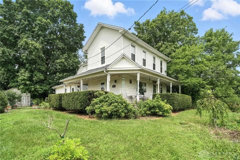 Photo of 1833 Guntle Road, New Lebanon, OH 45345 (MLS # 938397)