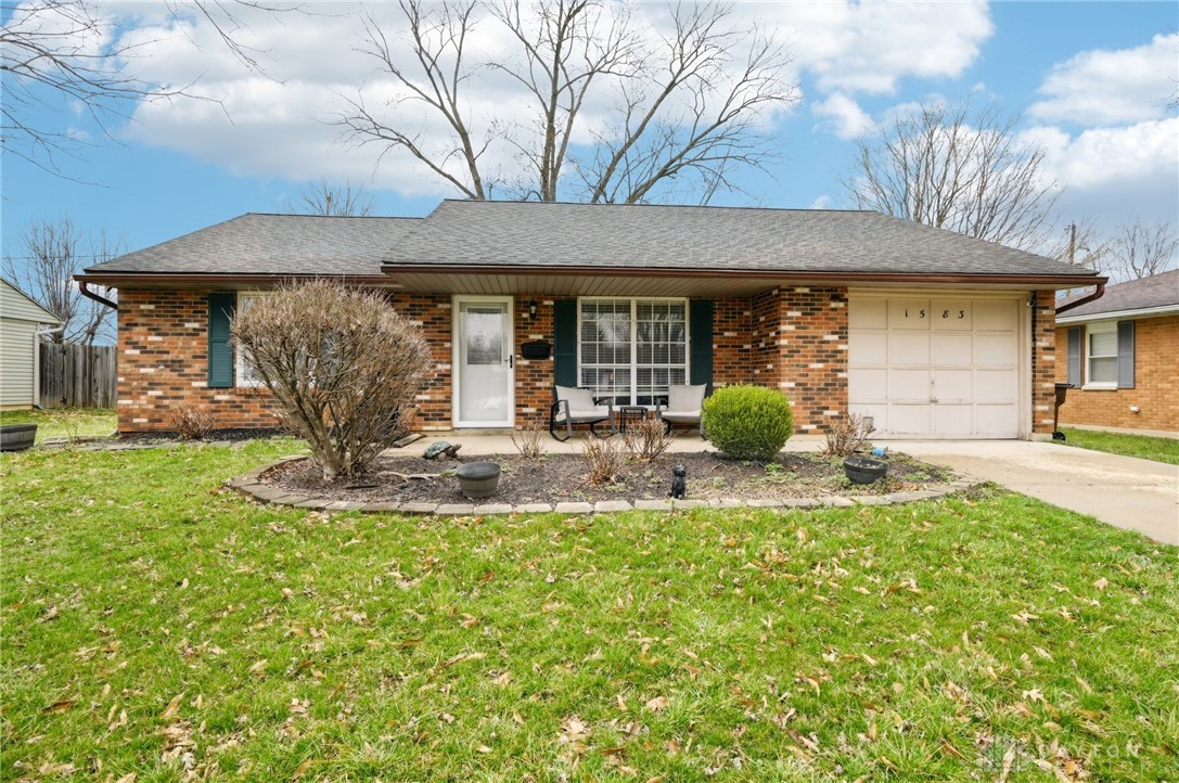1583 Roxbury Drive, Xenia, Ohio image 1
