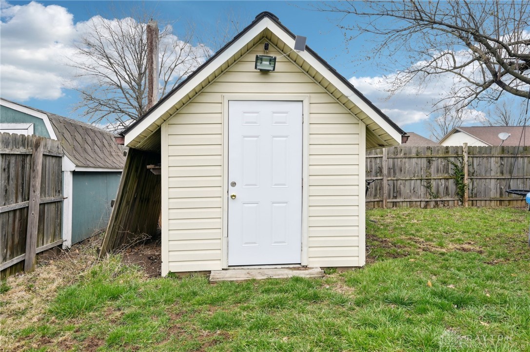 1583 Roxbury Drive, Xenia, Ohio image 27