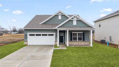 Photo of 2210 Hackberry Street, Springfield, OH 45505 (MLS # 948873)