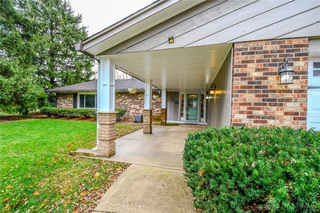 304 Lighthouse Trail, Dayton, Ohio image 6