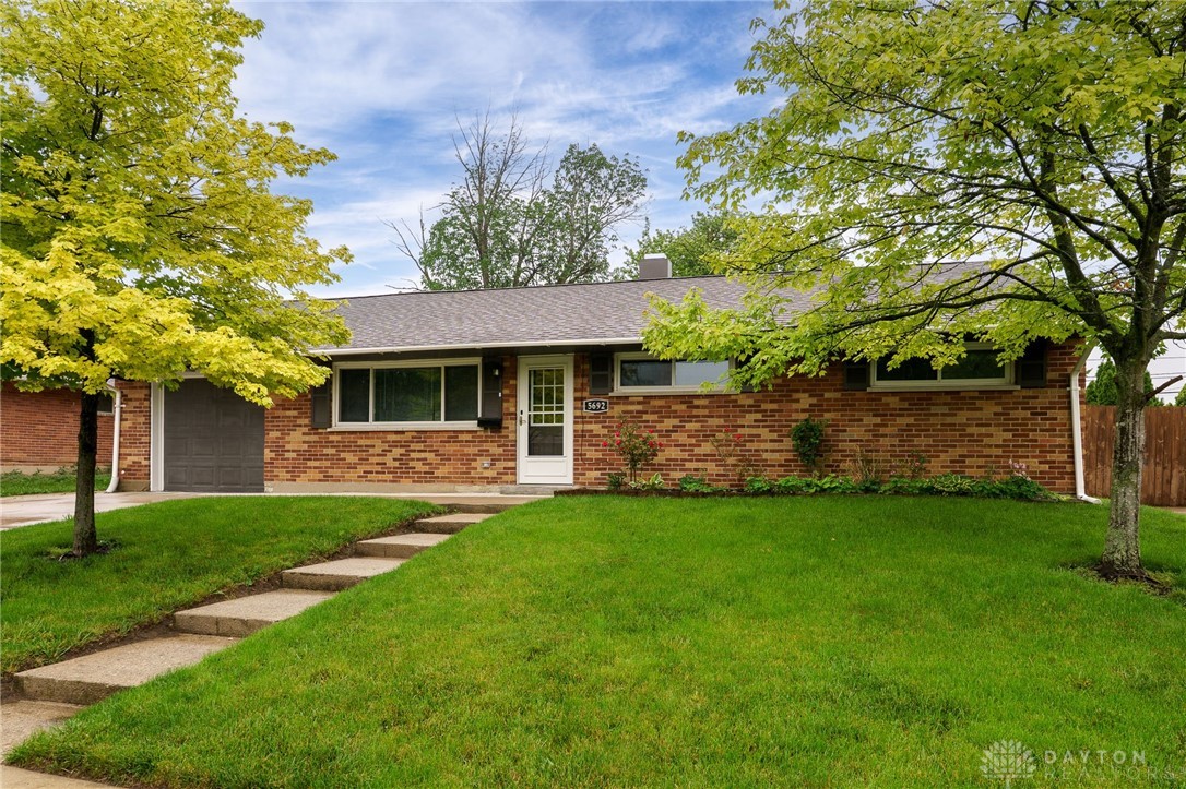 5692 Traymore Drive, Dayton, Ohio image 4
