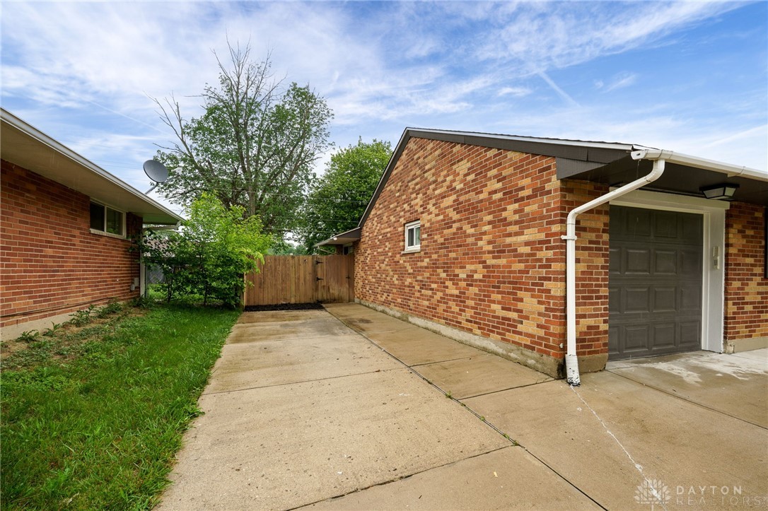 5692 Traymore Drive, Dayton, Ohio image 6