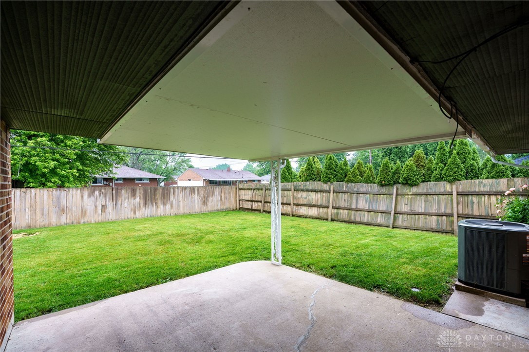 5692 Traymore Drive, Dayton, Ohio image 38