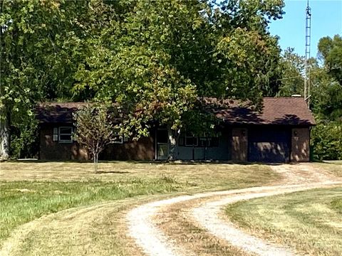Photo of 668 Moore Miller Road, New Paris, OH 45347 (MLS # 943210)