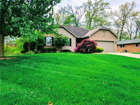 Homes For Sale - 2575 Martha Lane<br/> Hamilton, OH 45013
