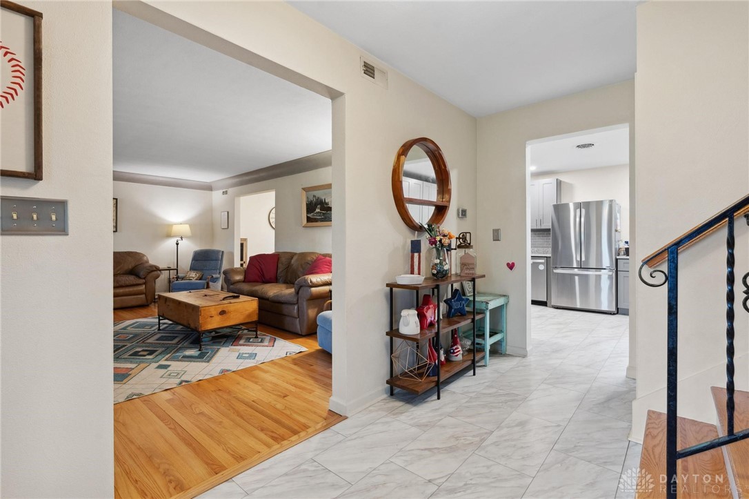 2788 Vickie Drive, Beavercreek, Ohio image 12