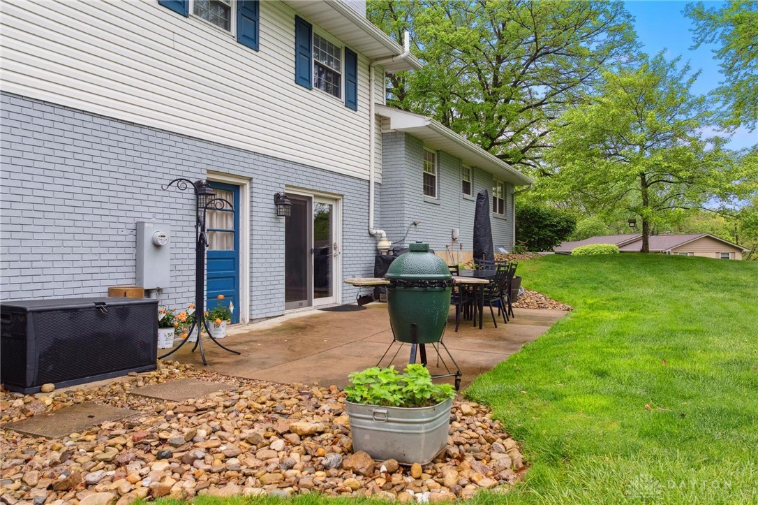 2788 Vickie Drive, Beavercreek, Ohio image 7