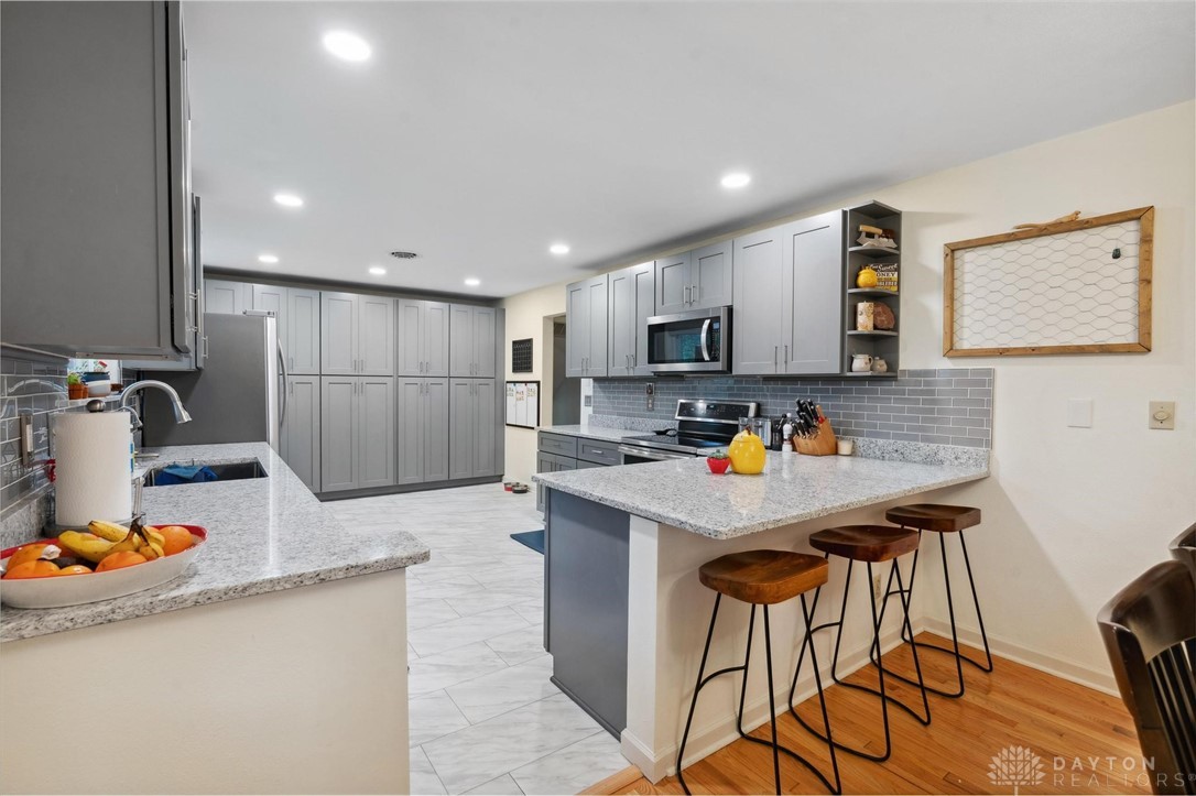 2788 Vickie Drive, Beavercreek, Ohio image 20
