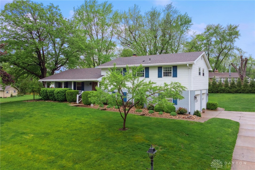 2788 Vickie Drive, Beavercreek, Ohio image 3