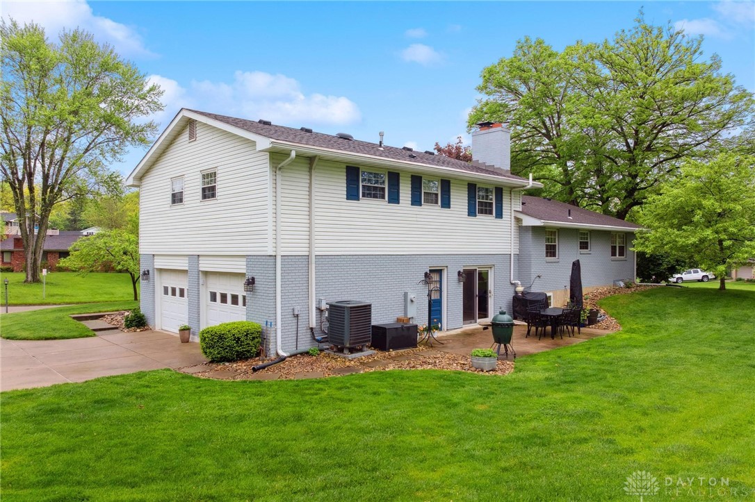 2788 Vickie Drive, Beavercreek, Ohio image 5