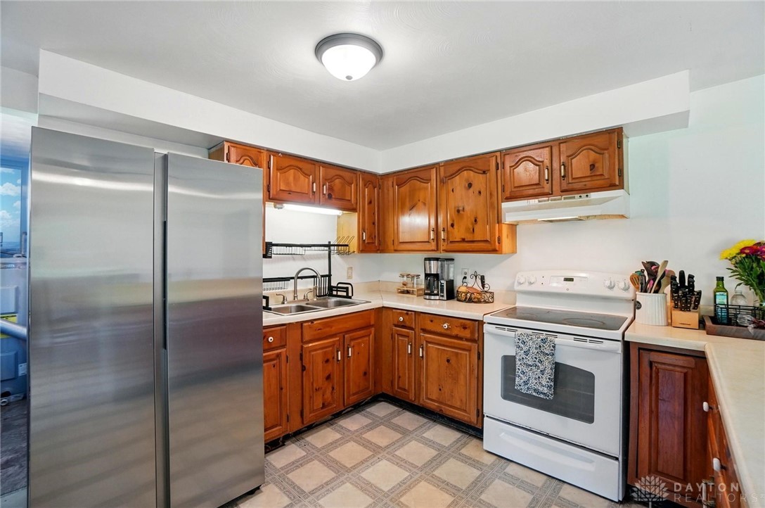 8572 Yohe Road, Lewisburg, Ohio image 12