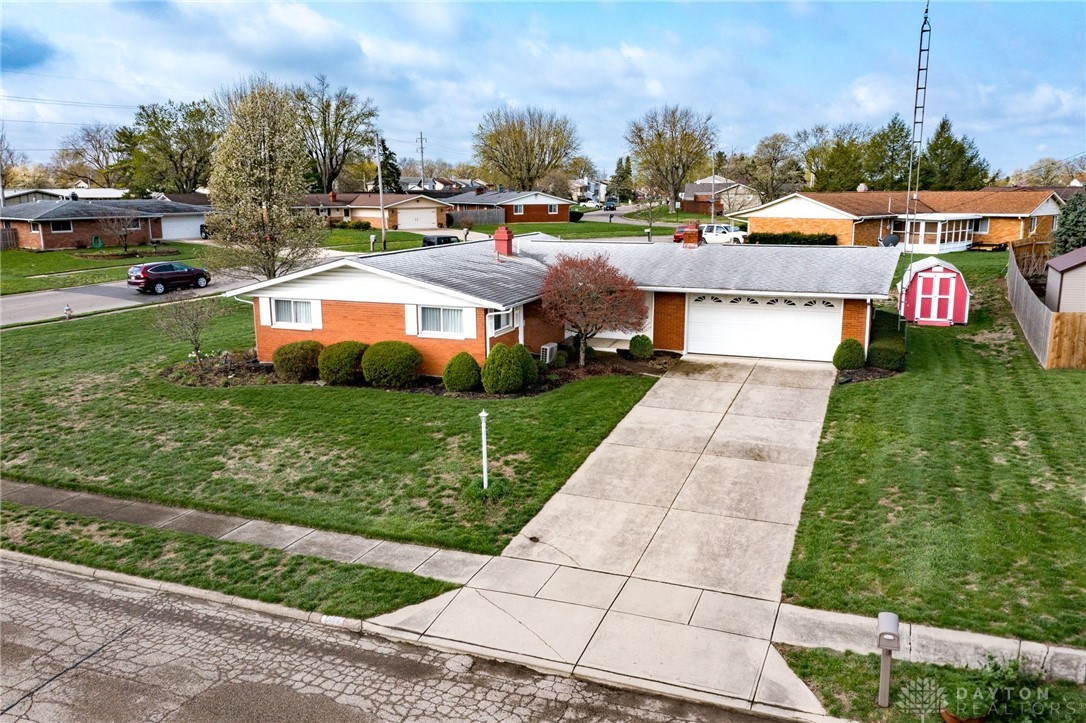 1668 Parkview Drive, Xenia, Ohio image 2