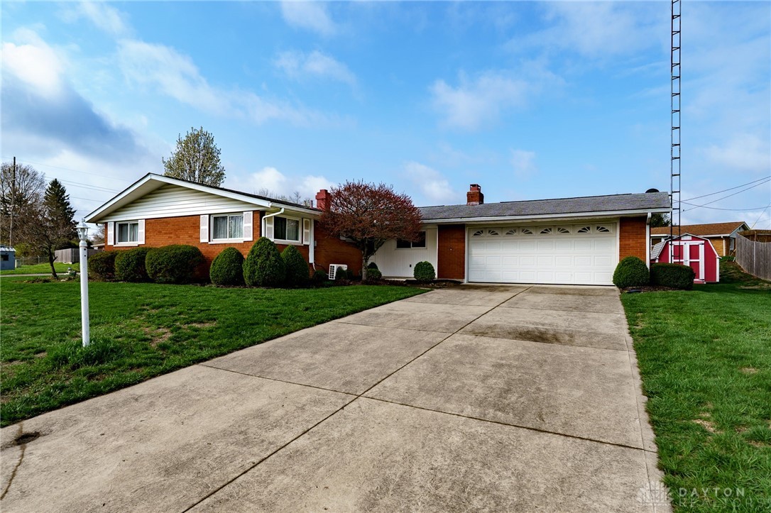 1668 Parkview Drive, Xenia, Ohio image 1