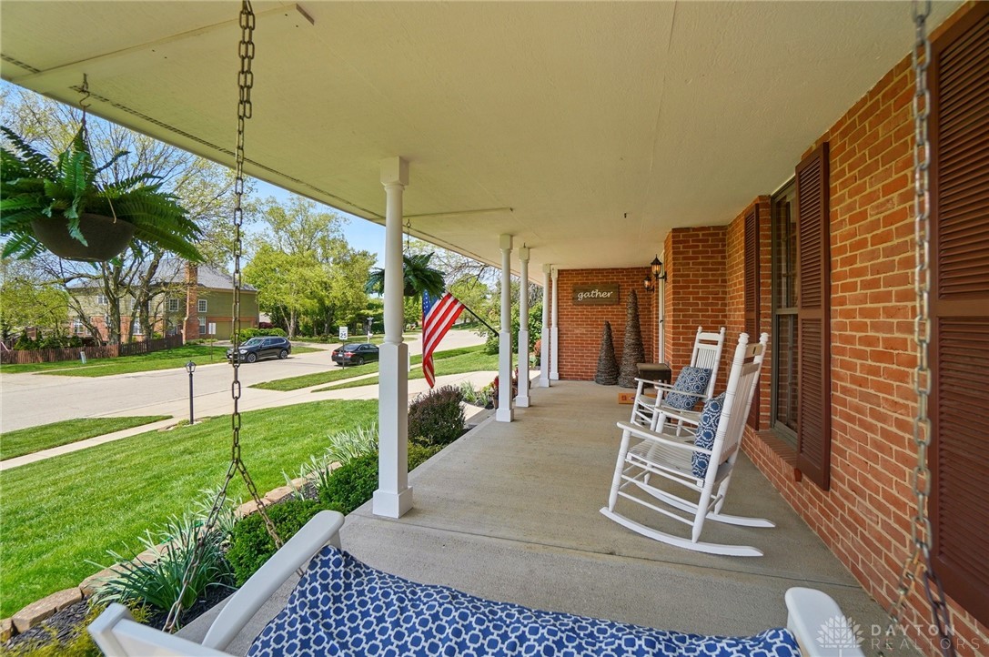 340 Tanglewood Drive, Springboro, Ohio image 8