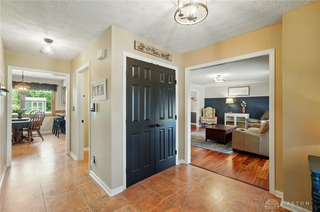 340 Tanglewood Drive, Springboro, Ohio image 10