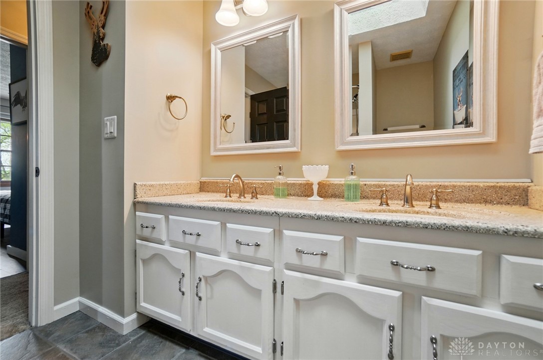 340 Tanglewood Drive, Springboro, Ohio image 47